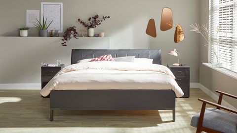 Bed Suite met rawsteel poten, grafiet/grafiet