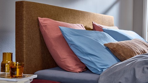 Boxspring Emerald vlak met gestoffeerd matras, cognac