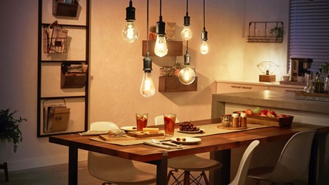 Verlichting Philips Hue Filamentlamp White Edison ST64/E27