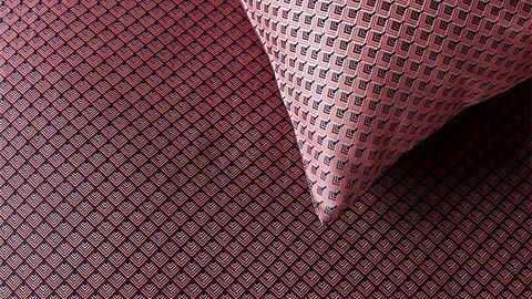 dbo_beddinghouse_alluring_red_detail2