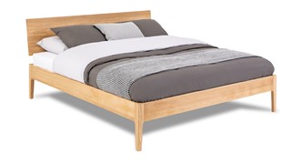 Bed Sky met hoofdbord en poten hout