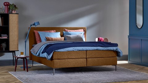 Boxspring Emerald vlak met gestoffeerd matras, cognac
