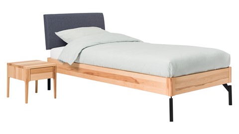 Bed Sky beuken met hoofdbord stof en poot metaal, beuken stof grijs