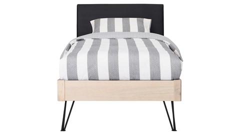 Bed Sky eiken met hoofdbord stof en poot driehoek, eiken lederlook zwart