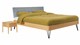 Bed Sky eiken met hoofdbord gecapitonneerd en poot driehoek metaal, honing stof basalt