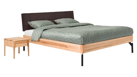 Bed Sky beuken met hoofdbord gecapitonneerd en poot metaal, beuk lederlook grijs