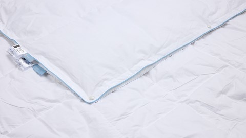 B Bright 4 seizoenen dekbed 60% dons