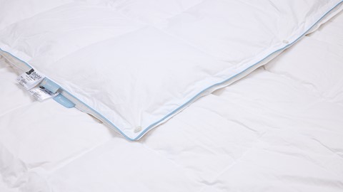 B Bright 4 seizoenen dekbed 30% dons
