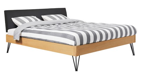 Bed Sky eiken met hoofdbord stof en poot driehoek, honing lederlook zwart