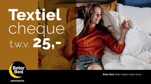 Een vrouw die in bed ligt