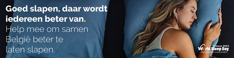 Een vrouw die in bed ligt