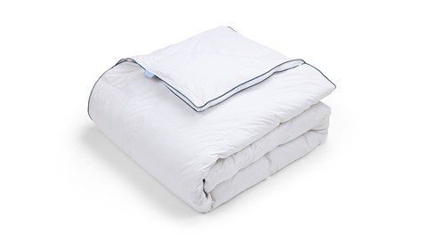 Een witte deken op een wit oppervlak