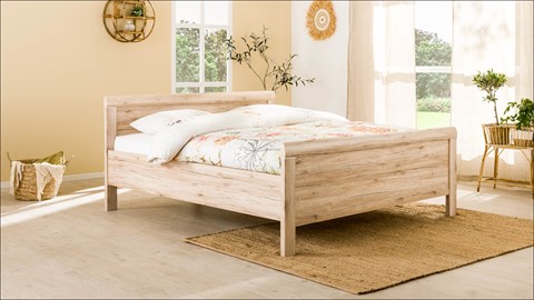 Senioren bed met hout afwerking