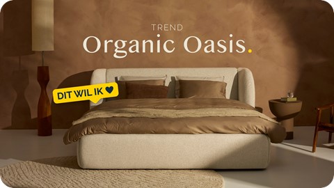 Een bed met bruine deken en witte tekst