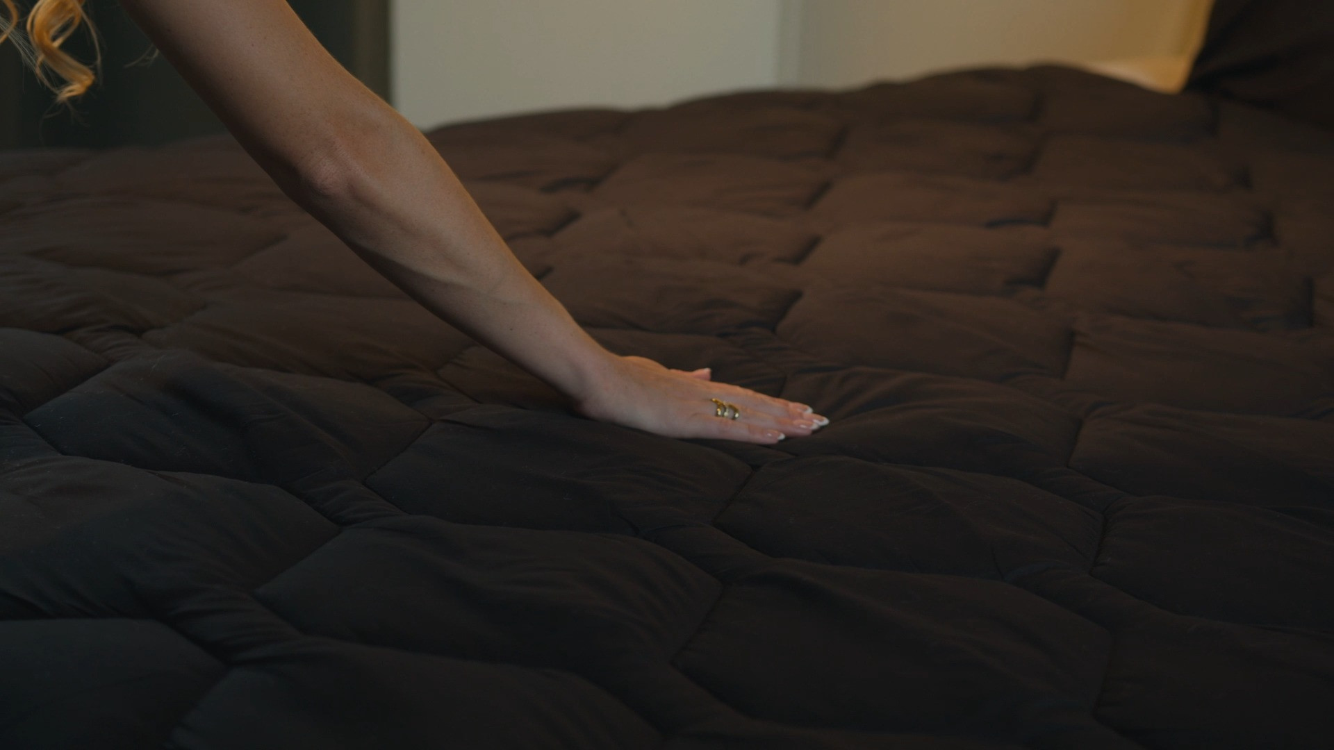 HappyBed Black dekbed zonder overtrek opmaken