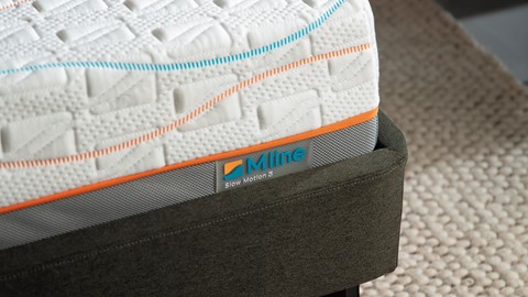 een matras op een bed