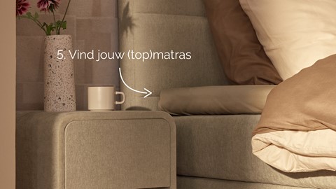 Een koffiekopje op een tafel